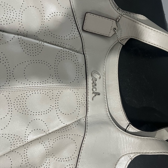 Preloved coach bag - Picture 2 of 8